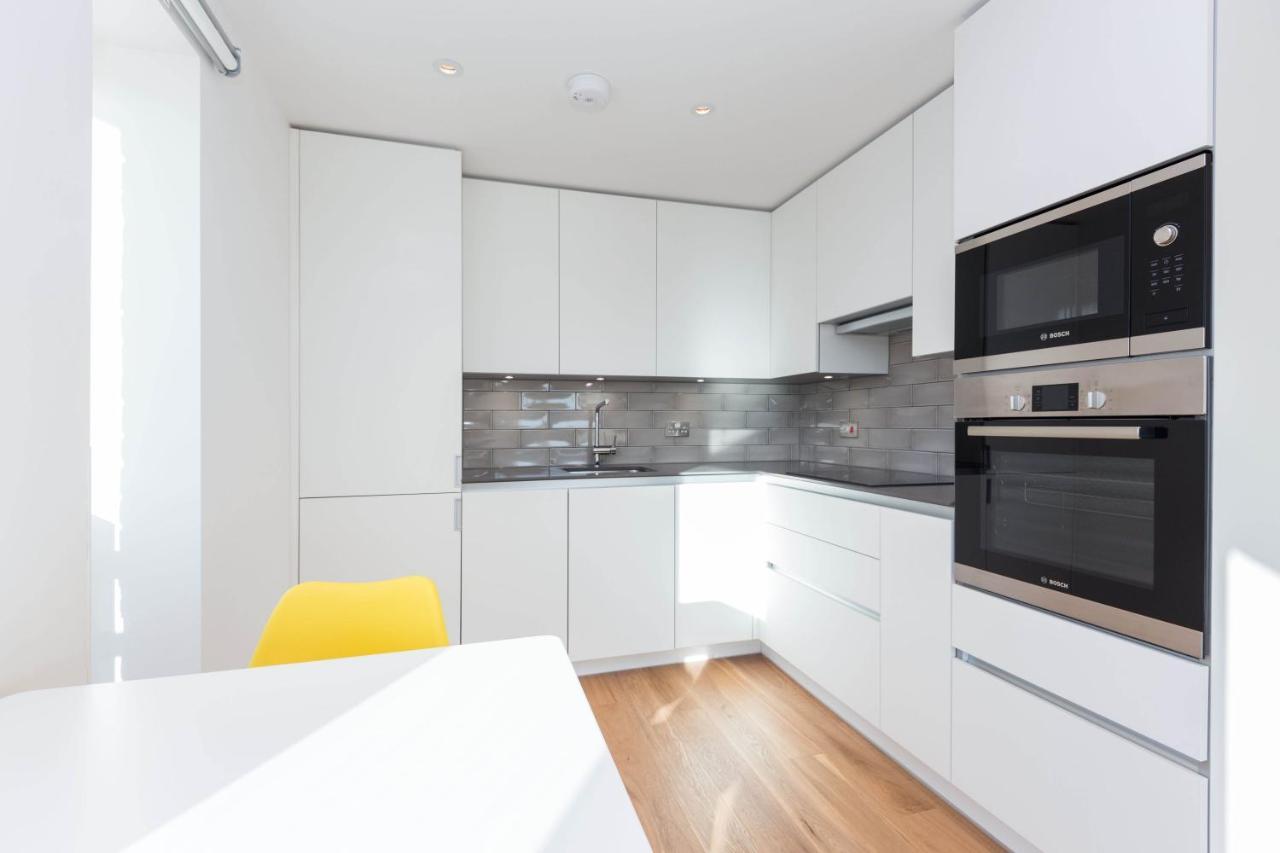 Spacious & Modern 1 Bedroom Close To Station In E16 London Luaran gambar