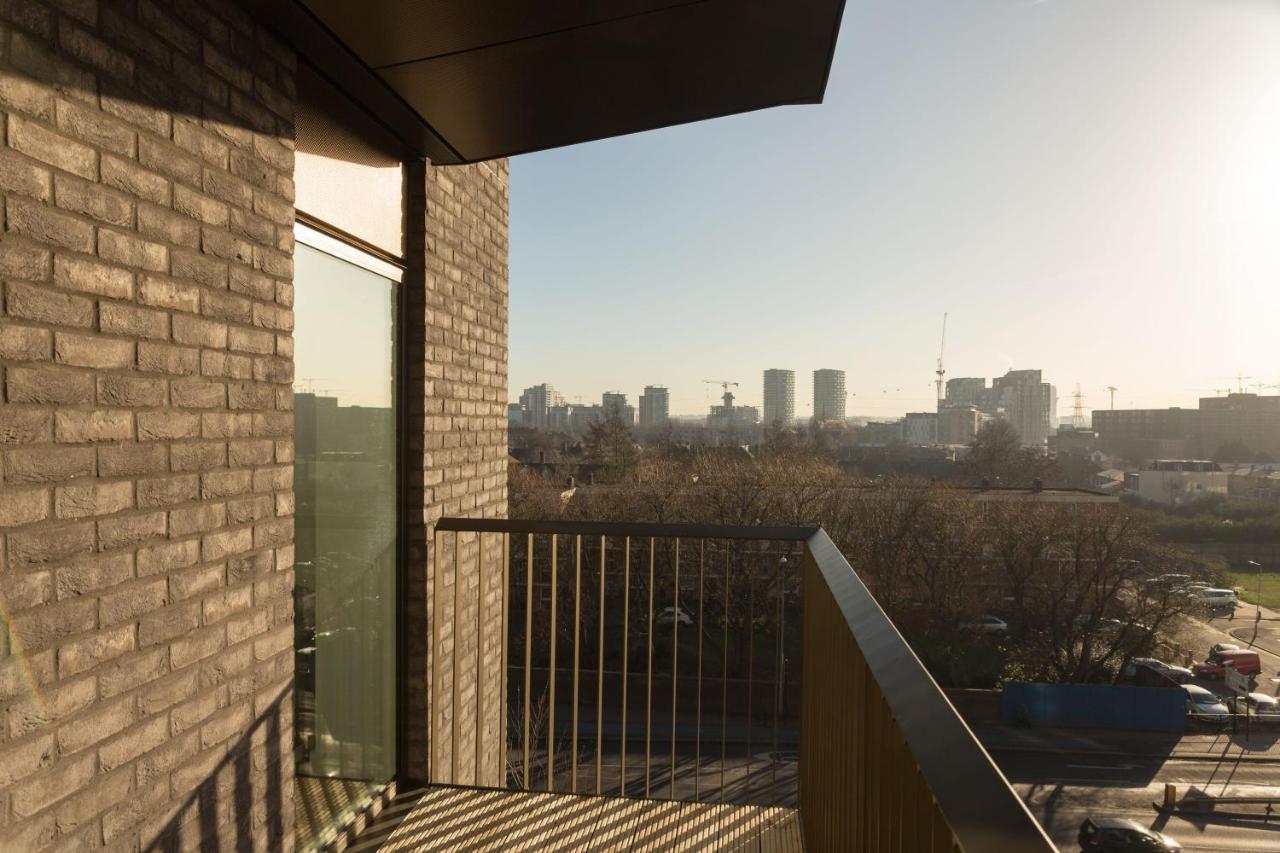 Spacious & Modern 1 Bedroom Close To Station In E16 London Luaran gambar