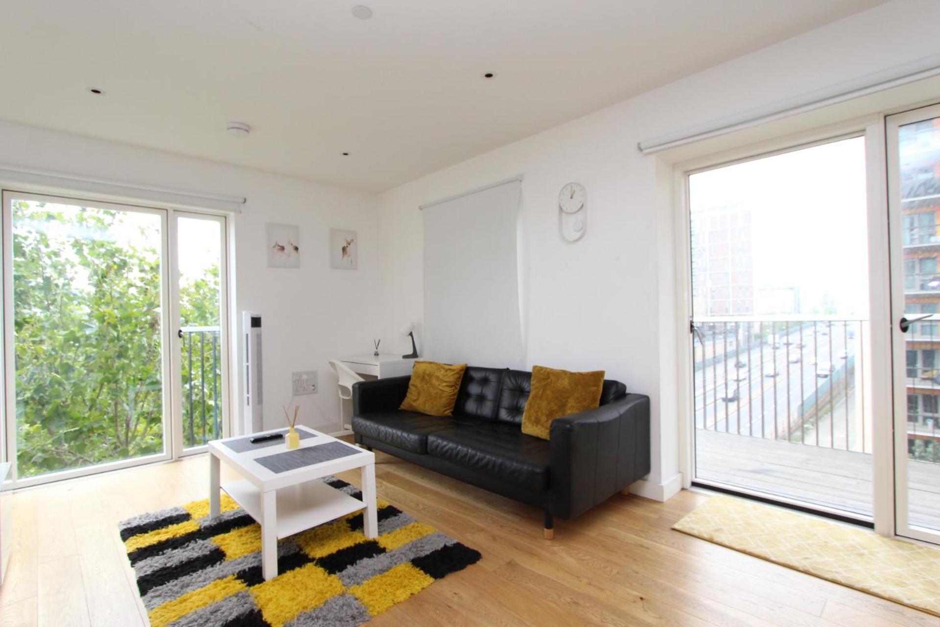 Spacious & Modern 1 Bedroom Close To Station In E16 London Luaran gambar