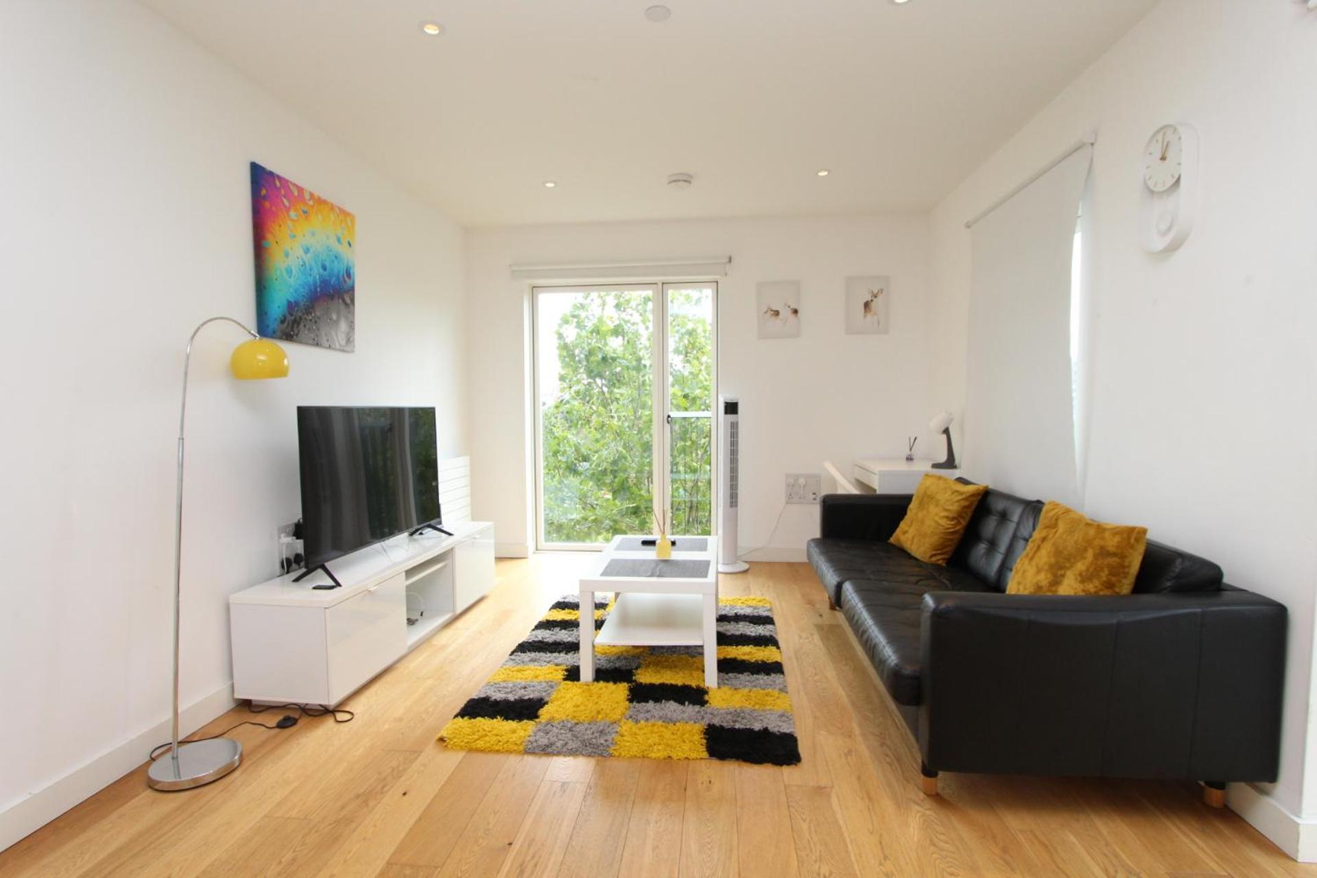Spacious & Modern 1 Bedroom Close To Station In E16 London Luaran gambar